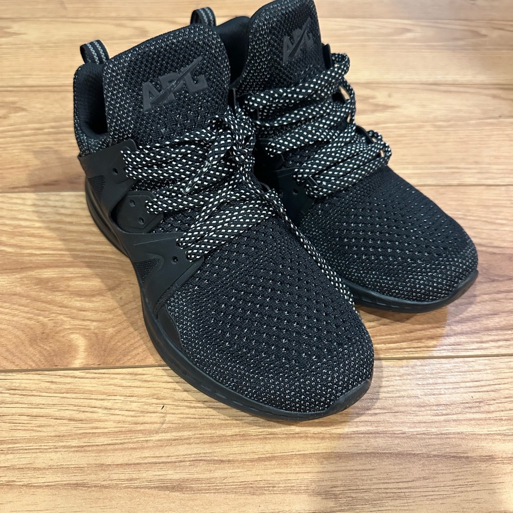 APL Ascend W Women’s Running Shoes Black US Size 7.5